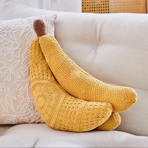 crocheted throw pillows